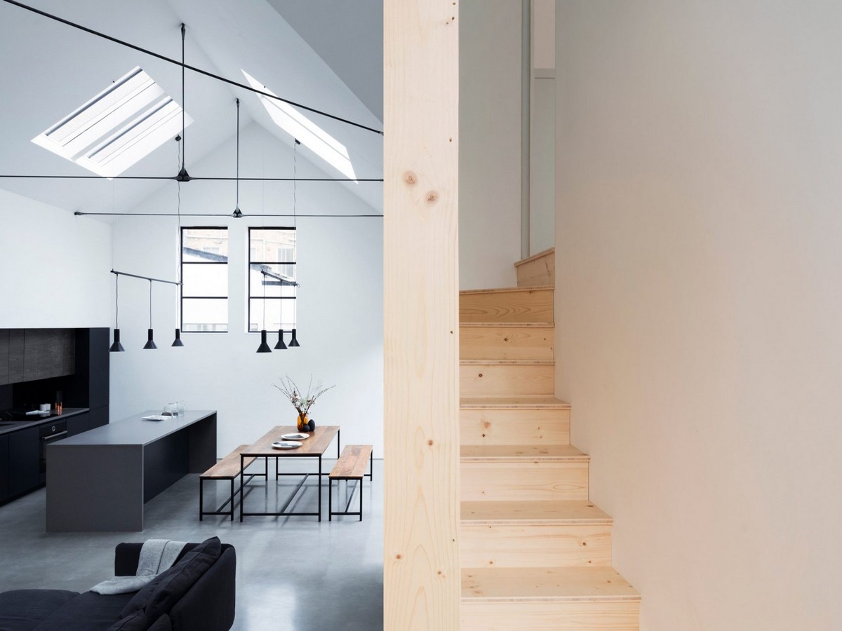 A London Warehouse is Transformed into a Light-Filled House | The founder of the East London architecture studio Paper House Project has been transformed into a warehouse in Hackney into a two-bedroom house. #interiordesign #homedecor #decoration #designinteriors #londondesign
