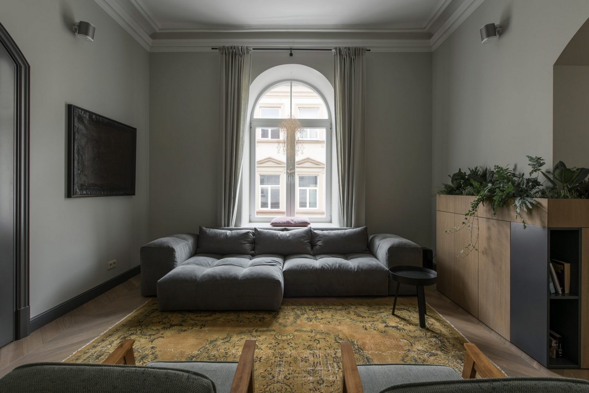 19th Century Apartment in Vilnius Gets a Unique Update | The entire project was lead by the amazing interior designer Kristina Lastauskaitè-Pundè. This apartment belongs to a family with two kids, that approached the creator to give their home a new look. #interiordesign #homeinterior #contemporarylook #contemporarydesign